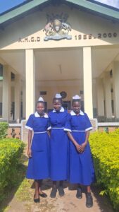 Copia per apwoyo Barbra, Prisca e Janeth